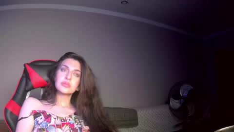 Snapshot of melena_caramel chatting on 06.03.26 melena_caramel online show from 06.03.26