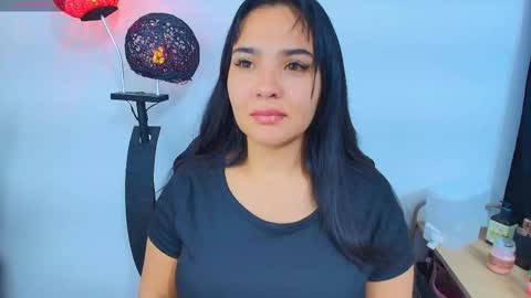    Independent model online show from 03.16.26