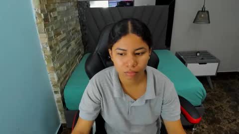 M E L I N A  online show from 12.20.25