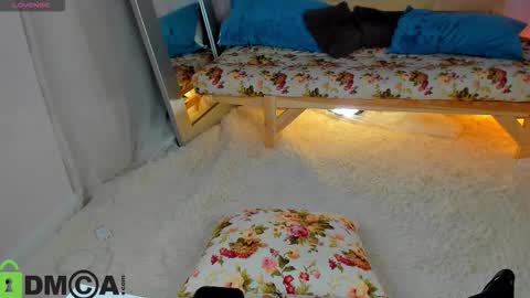 Snapshot of melisa_violet chatting on 12.04.25 melisa_violet online show from 12.04.25