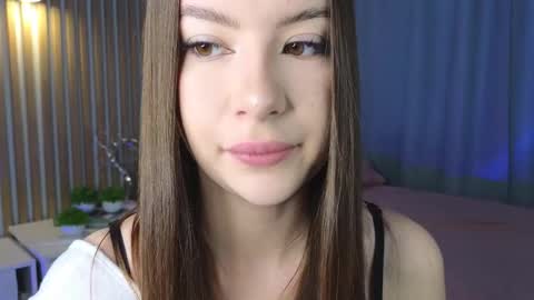 Snapshot of melisayyme chatting on 10.11.25 Milissa online show from 10.11.25