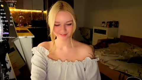 Mel or Lissa 3 Welcome here online show from 07.31.26