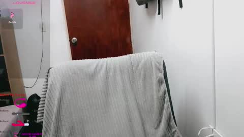 Snapshot of melissa_and_dany chatting on 11.12.25 Melissas Corner online show from 11.12.25