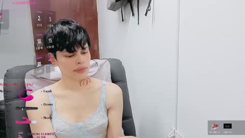 Snapshot of melissa_and_dany chatting on 11.30.25 Melissas Corner online show from 11.30.25