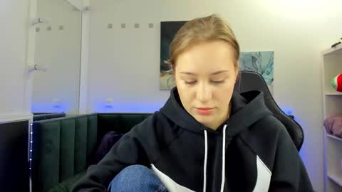 Snapshot of melissa_new22 chatting on 11.03.25 melissa_new22 online show from 11.03.25