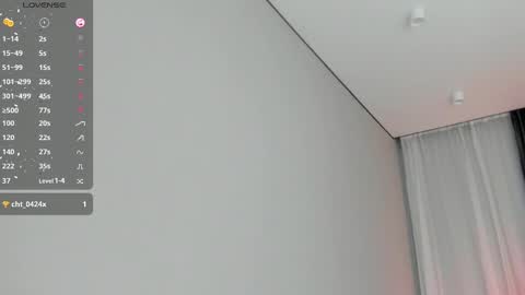 Snapshot of melissa_yamazaki chatting on 02.11.25 Lisaa online show from 02.11.25