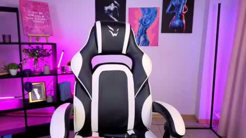 melissagray_ online show from 12.03.25