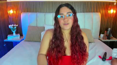 M E L I S S A  online show from 02.26.26