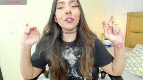 Snapshot of melissarouge chatting on 09.17.25 online show from 09.17.25