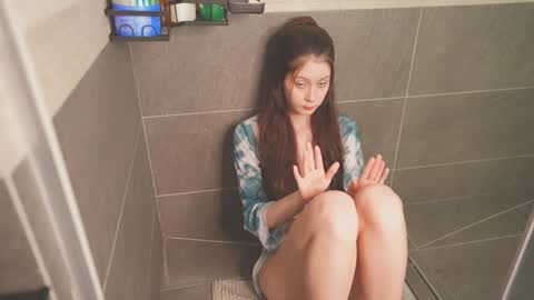 NEXT STREAM  in 7  3gmt---  online show from 11.23.25