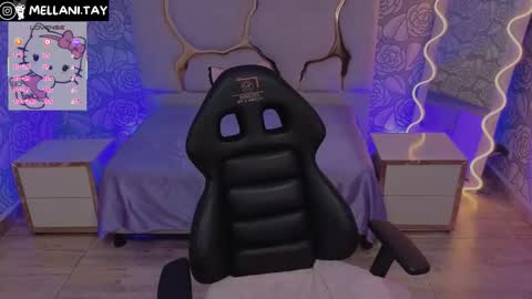 Snapshot of mellani_tay chatting on 12.03.25 Mellani online show from 12.03.25