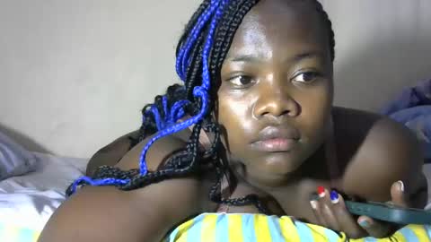 Snapshot of mellcy chatting on 12.09.24 mell online show from 12.09.24