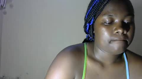 Snapshot of mellcy chatting on 12.14.24 mell online show from 12.14.24