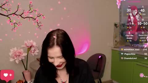 mellhyees online show from 11.14.25