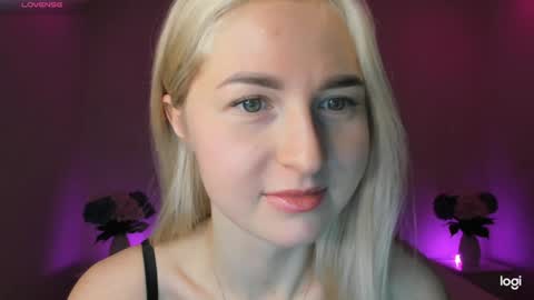Snapshot of mellina_tey chatting on 12.28.24 Mellina online show from 12.28.24