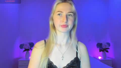 Snapshot of mellina_tey chatting on 03.06.25 Mellina online show from 03.06.25