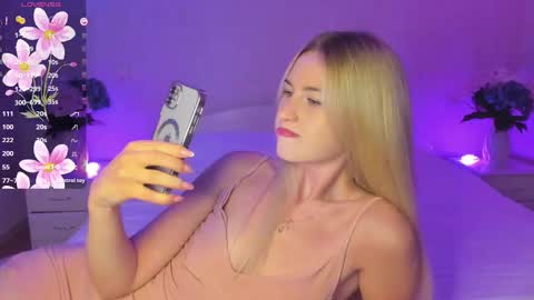 Snapshot of mellina_tey chatting on 09.25.25 Mellina online show from 09.25.25