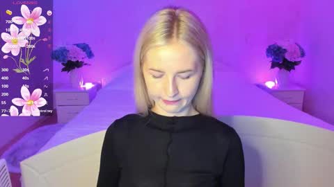 Snapshot of mellina_tey chatting on 10.14.25 Mellina online show from 10.14.25