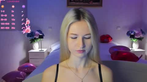 Snapshot of mellina_tey chatting on 02.12.26 Mellina online show from 02.12.26