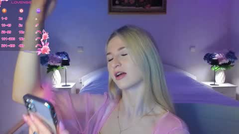 Snapshot of mellina_tey chatting on 03.04.26 Mellina online show from 03.04.26