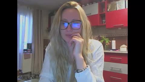 Melly online show from 03.10.26