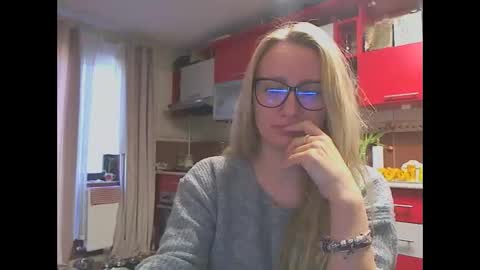 Melly online show from 03.11.26