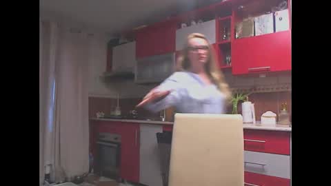 Melly online show from 03.12.26