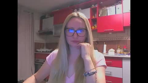 Melly online show from 03.18.26