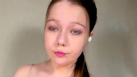 MelMooon online show from 05.31.26