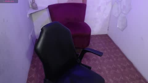 Snapshot of melodi_velasquez chatting on 06.19.26 Melody online show from 06.19.26