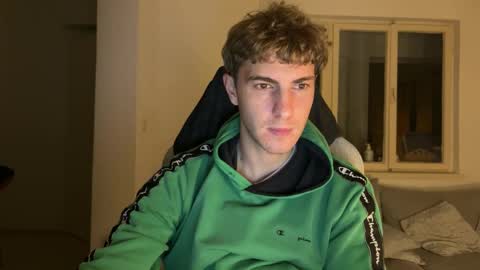 Snapshot of melodicass chatting on 12.02.25 Melodicass online show from 12.02.25