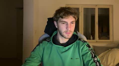 Snapshot of melodicass chatting on 12.17.25 Melodicass online show from 12.17.25