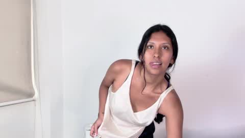 melody24_ online show from 01.22.25