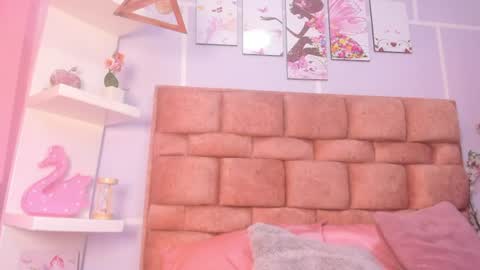 Hi i am melody  online show from 06.25.26