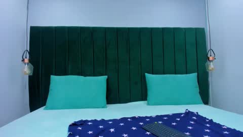 Snapshot of melody_kener chatting on 11.20.25 melody_kener online show from 11.20.25