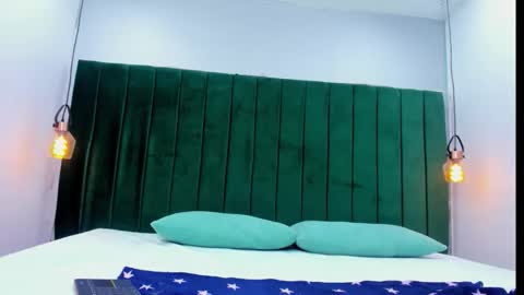 Snapshot of melody_kener chatting on 02.19.26 melody_kener online show from 02.19.26