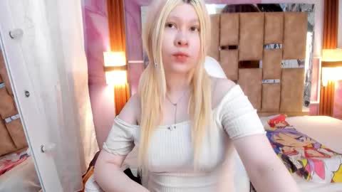 melody_lollii online show from 11.12.25