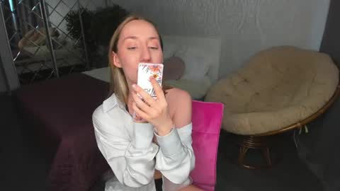 Snapshot of melodyoflovee chatting on 12.23.24 Kaylie online show from 12.23.24