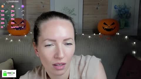 Melody My schedule this week  Wednesday Thursday Sunday online show from 10.30.25