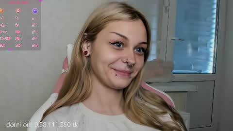 Snapshot of melonipinkbb chatting on 07.07.26 MELONI online show from 07.07.26