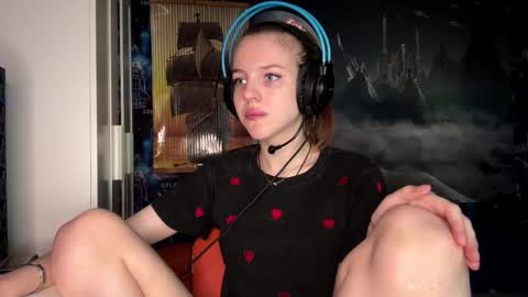 Hi Im Aria 18 years old online show from 11.04.25