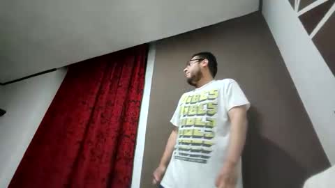 Snapshot of meltingdab chatting on 11.17.25 meltingdab online show from 11.17.25