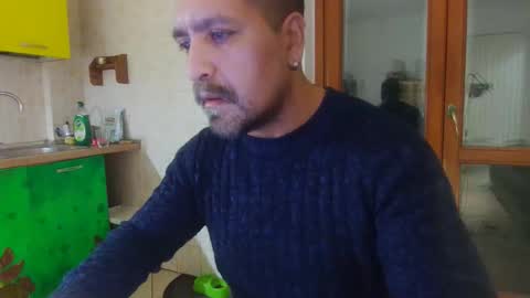 Snapshot of menformen1929 chatting on 12.15.25 menformen1929 online show from 12.15.25