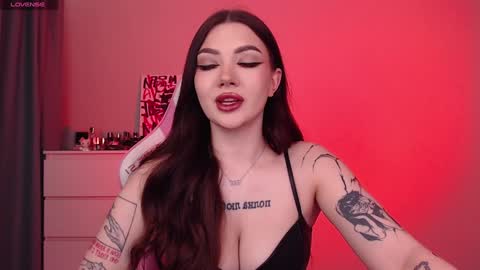 Snapshot of meow__baby chatting on 02.05.25 Amy Meow online show from 02.05.25