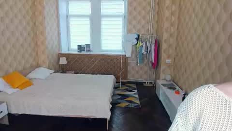 Snapshot of meoww_meows chatting on 10.26.25 Julie online show from 10.26.25