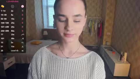 Snapshot of meoww_meows chatting on 11.19.25 Julie online show from 11.19.25