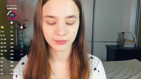 Snapshot of meoww_meows chatting on 04.08.26 Julie online show from 04.08.26