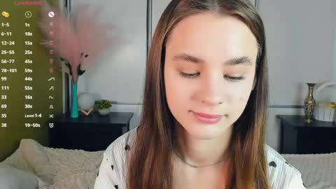 Snapshot of meoww_meows chatting on 04.10.26 Julie online show from 04.10.26