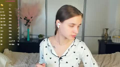 Snapshot of meoww_meows chatting on 04.16.26 Julie online show from 04.16.26