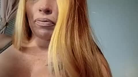 meowzers777 online show from 04.22.26